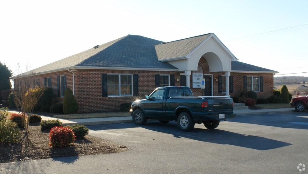 4057-4063 Quarles Ct, Harrisonburg, VA à louer - Photo du bâtiment - Image 2 de 16
