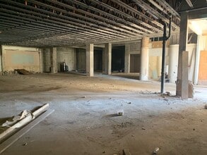 106 E Elm St, Tyler, TX for lease Interior Photo- Image 1 of 6