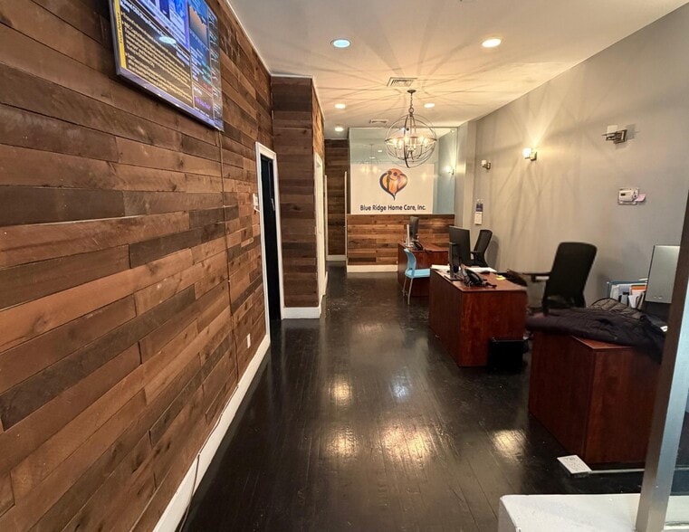 1059 Fulton St, Brooklyn, NY for lease - Building Photo - Image 2 of 5