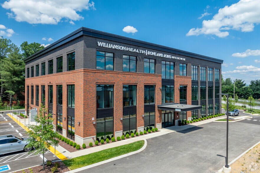 5221 Port Royal Rd, Spring Hill, TN à louer - Photo principale - Image 1 de 5