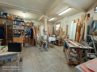 Plus de détails pour Commerce de détail à louer