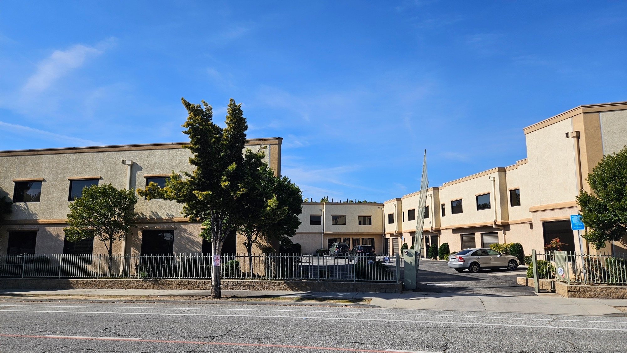 145 N Sierra Madre Blvd, Pasadena, CA for lease Primary Photo- Image 1 of 6