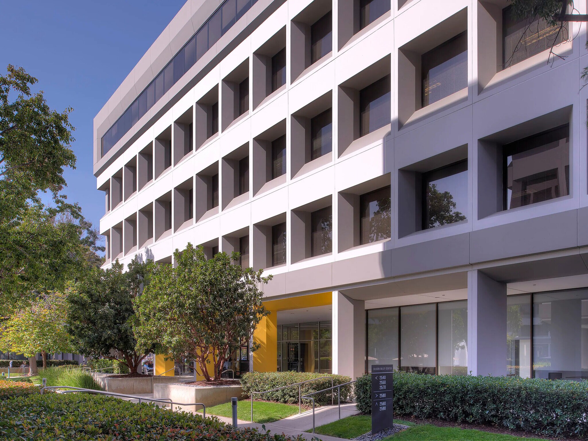 2590 N 1st St, San Jose, CA à louer Photo principale- Image 1 de 7