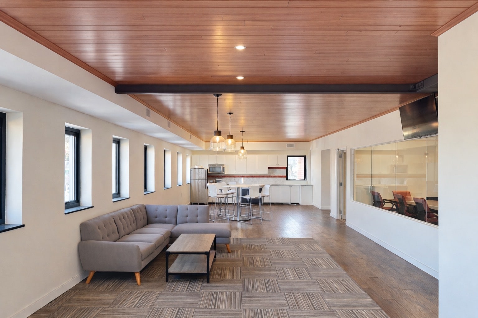 7 High St, Huntington, NY à louer Photo intérieure- Image 1 de 3