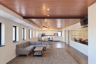 7 High St, Huntington, NY à louer Photo intérieure- Image 1 de 3