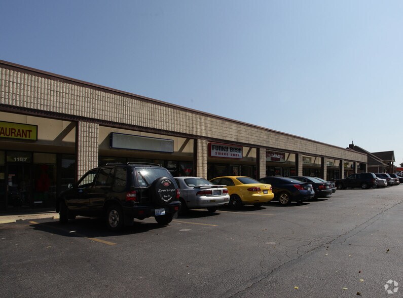 1155-1169 N Farnsworth Ave, Aurora, IL à louer - Photo du bâtiment - Image 2 de 2