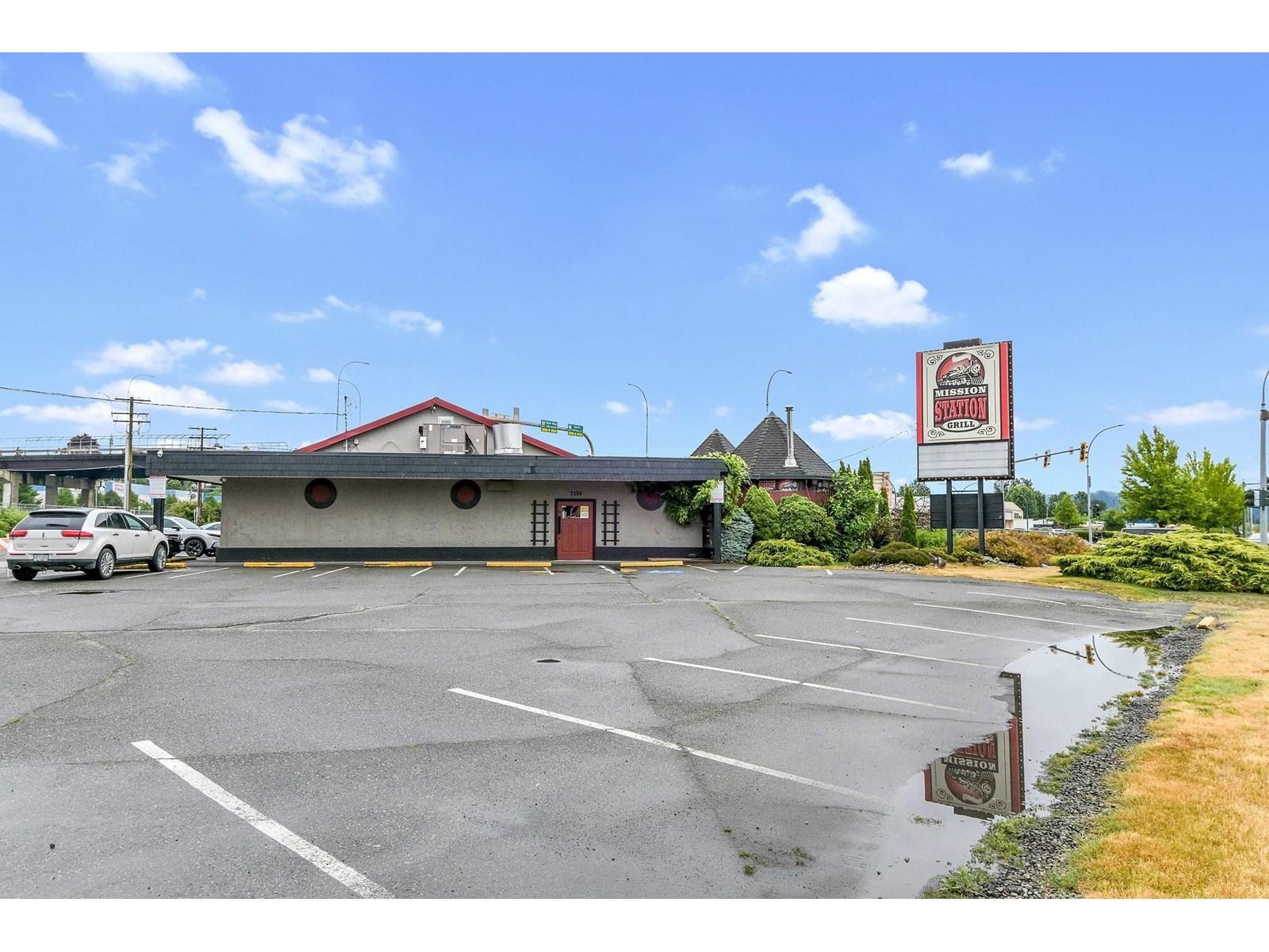 7216-7230 Horne St, Mission, BC à vendre Photo principale- Image 1 de 4