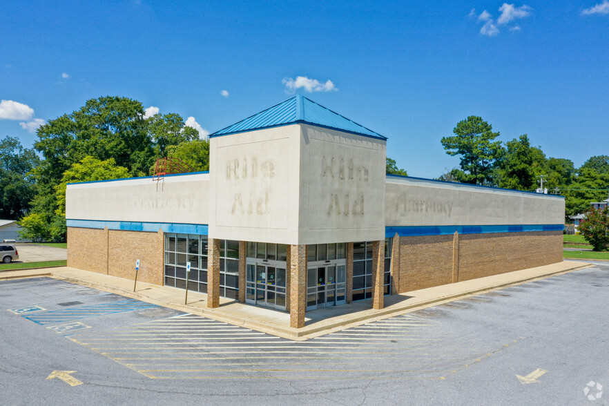 101 Asbury St, Talladega, AL for lease - Building Photo - Image 1 of 4