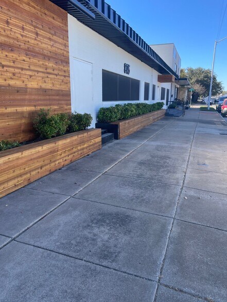 815 Pennsylvania Ave, Fort Worth, TX à louer - Photo du bâtiment - Image 2 de 9