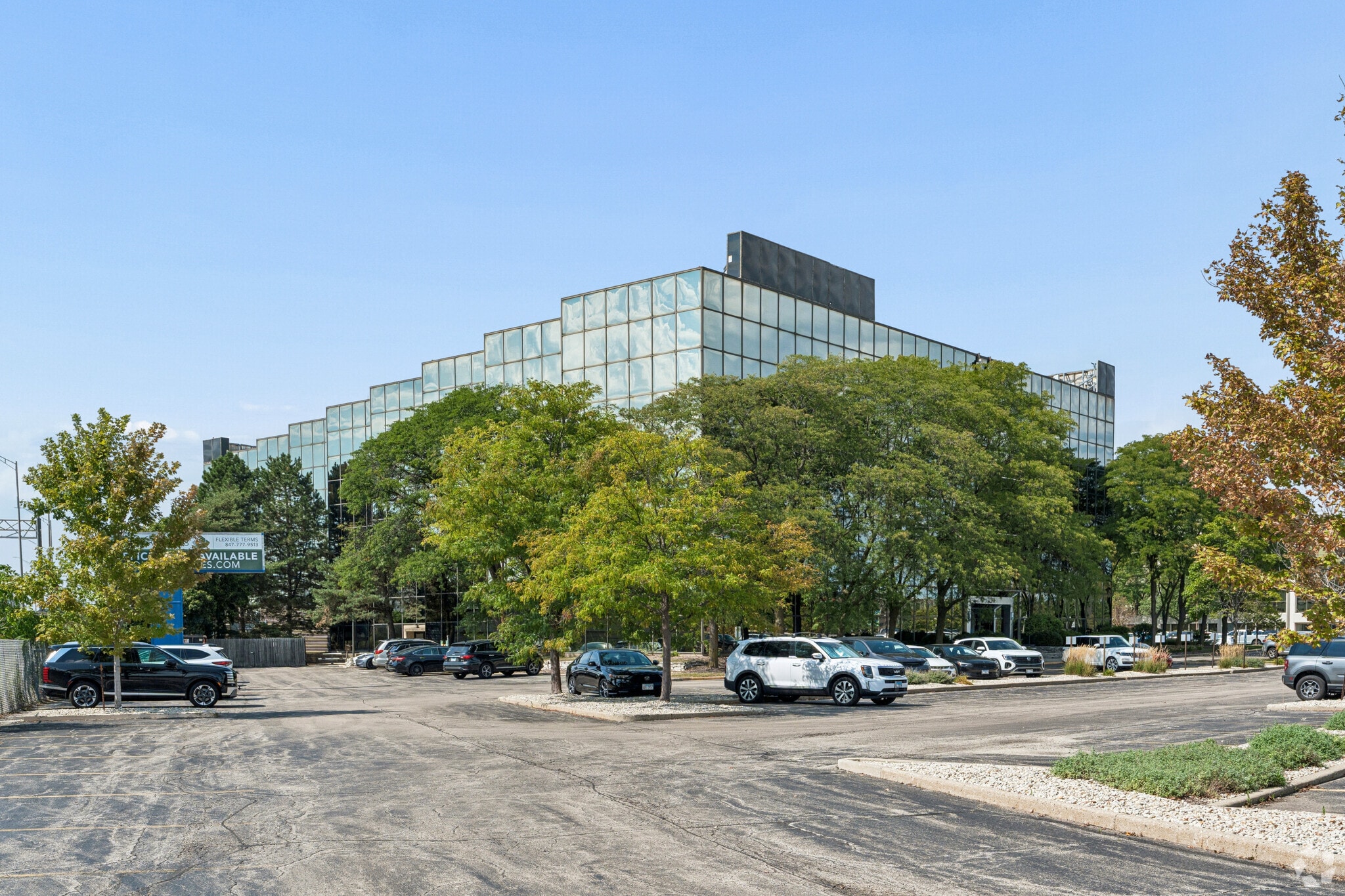 1011 E Touhy Ave, Des Plaines, IL for lease Building Photo- Image 1 of 56