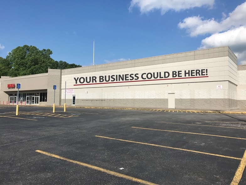 1556 E Main St, Oak Hill, WV for lease - Building Photo - Image 1 of 15
