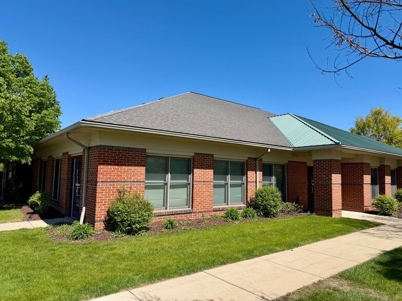 1600 Commerce Park Dr, Chelsea, MI for sale - Building Photo - Image 1 of 27