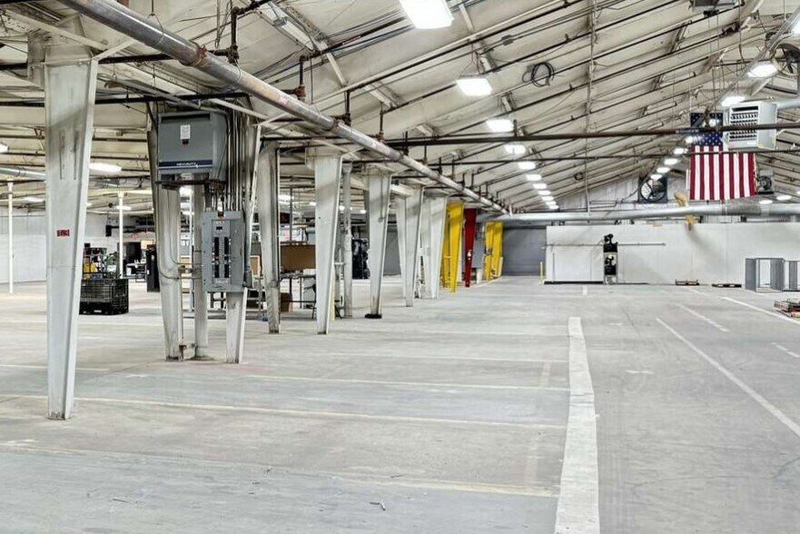 831 S Columbus Ave, Newton, KS à vendre - Photo du bâtiment - Image 3 de 11