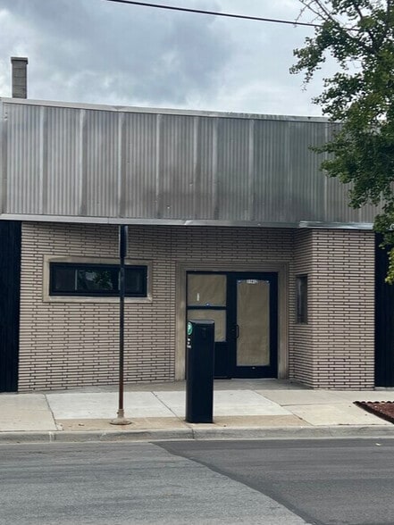 11412 S Michigan Ave, Chicago, IL for lease - Building Photo - Image 2 of 15