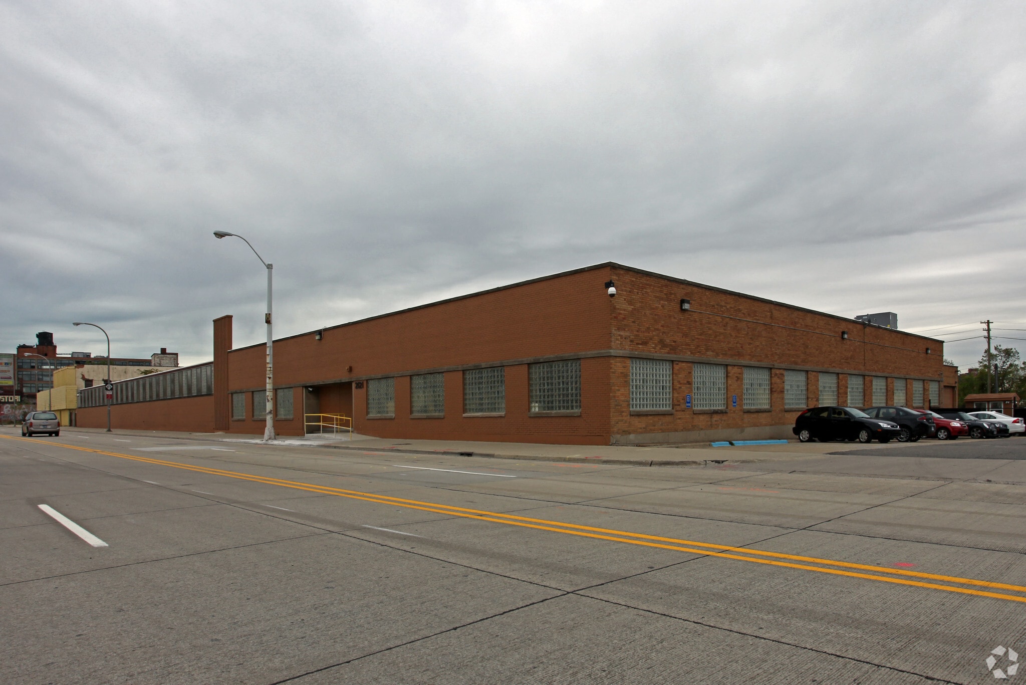 2121-2225 W Fort St, Detroit, MI for lease Primary Photo- Image 1 of 17