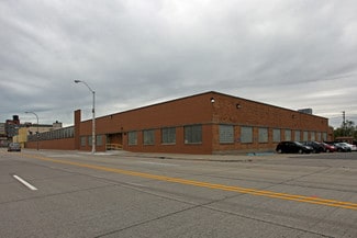 Plus de détails pour 2121-2225 W Fort St, Detroit, MI - Industriel à louer