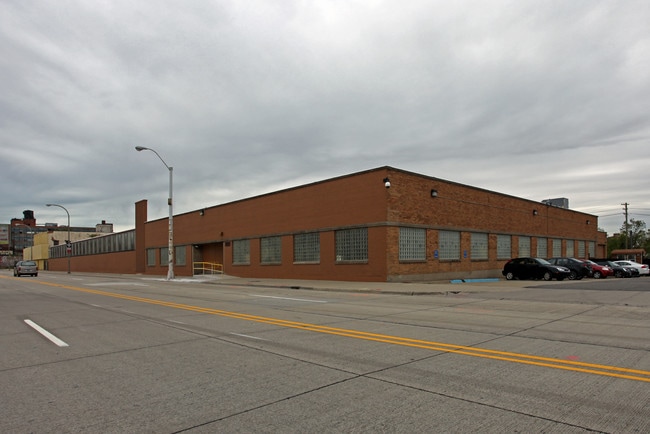 More details for 2121-2225 W Fort St, Detroit, MI - Industrial for Lease
