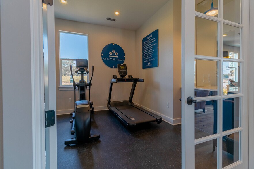 20048 County Road 4118 Rd, Lindale, TX à vendre - Photo du bâtiment - Image 2 de 44