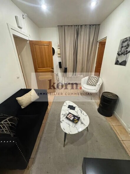Office in Paris for lease - Interior Photo - Image 3 of 8