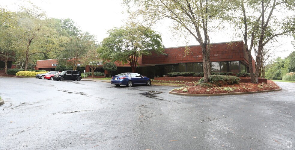 1777 Phoenix Pky, Atlanta, GA for sale - Primary Photo - Image 1 of 9