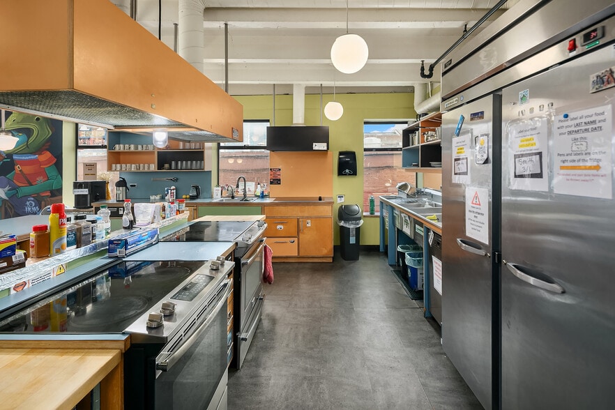 520 S King St, Seattle, WA for sale - Building Photo - Image 2 of 15