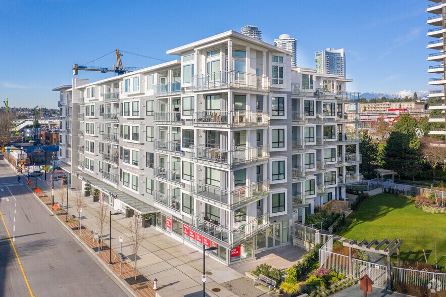 4331 Dawson St, Burnaby, BC à vendre - Photo du bâtiment - Image 1 de 1