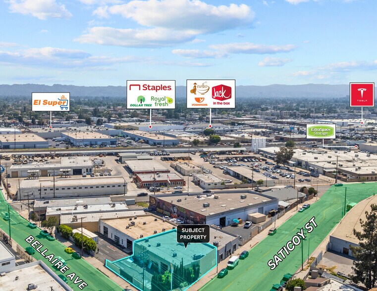 7425 Bellaire Ave, North Hollywood, CA à vendre - Photo du bâtiment - Image 2 de 7