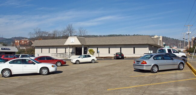 Plus de détails pour 624 Malvern Ave, Hot Springs, AR - Bureau à vendre