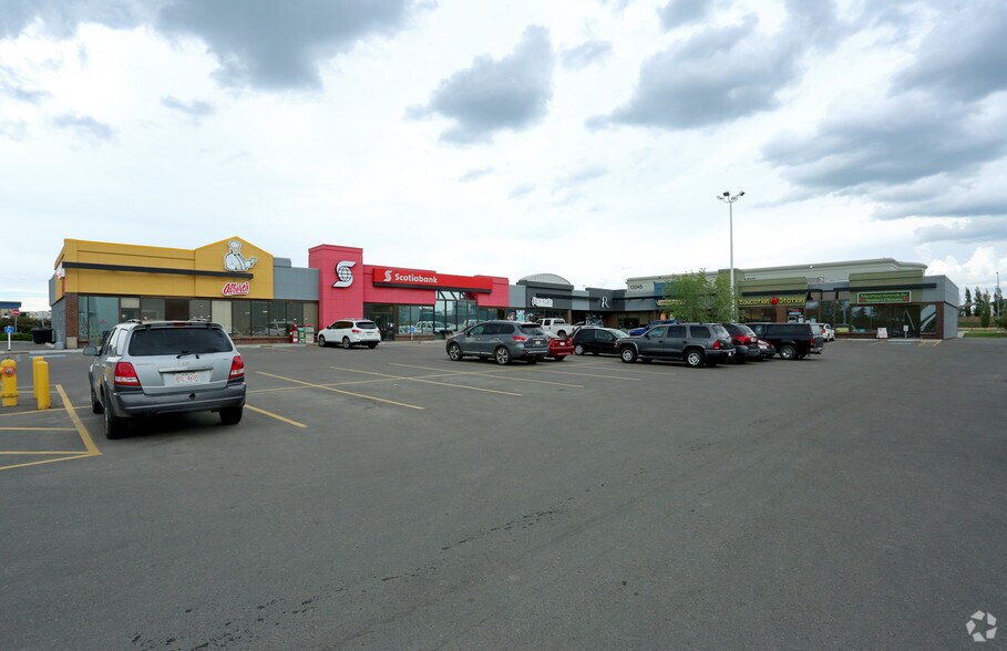 13204-13234 137 Ave NW, Edmonton, AB for lease - Primary Photo - Image 1 of 7