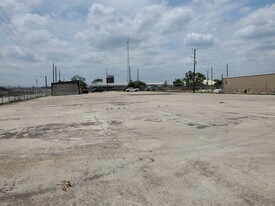 CONCRETE YARD W Whse & Office - Warehouse