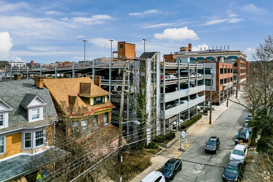 5001 Baum Blvd, Pittsburgh, PA à louer - Photo du bâtiment - Image 3 de 14