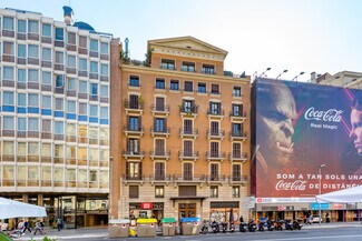 Plus de détails pour Multi-résidentiel à vendre