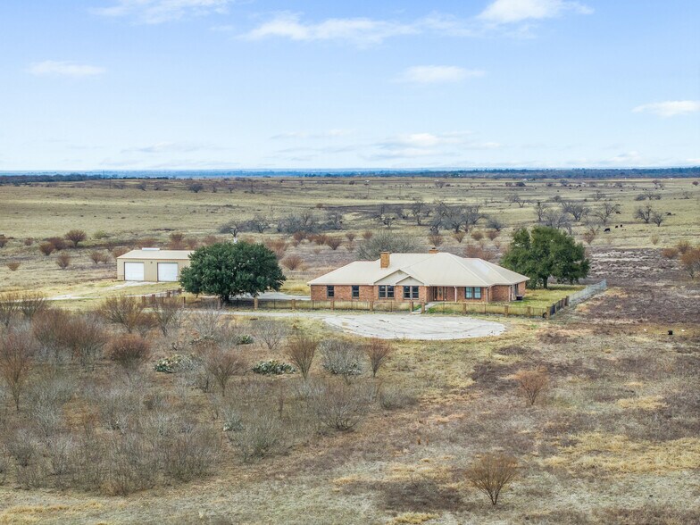 2884 Political Rd, Lockhart, TX à vendre - Photo du bâtiment - Image 3 de 39