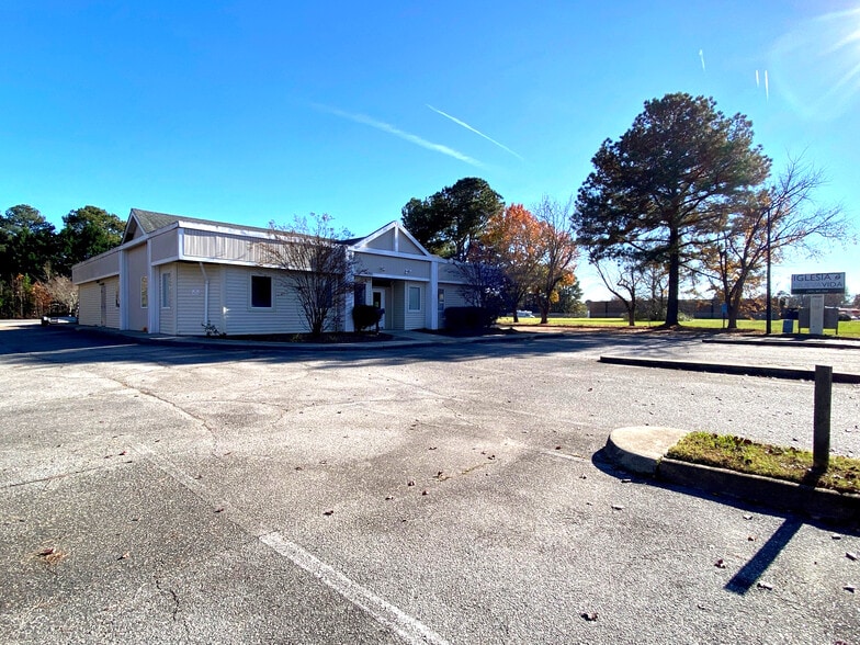 1100 Indian Lakes Blvd, Virginia Beach, VA for sale - Building Photo - Image 2 of 2
