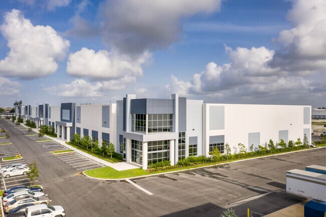 Plus de détails pour 1720-1738 NW 215th St, Miami Gardens, FL - Industriel à louer