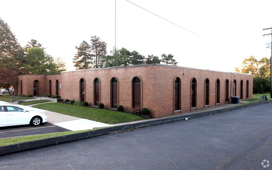 100 30th St, Canton, OH for lease - Primary Photo - Image 1 of 5