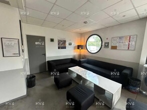 1140 Rue André Ampère, Aix-en-Provence for sale Interior Photo- Image 1 of 2