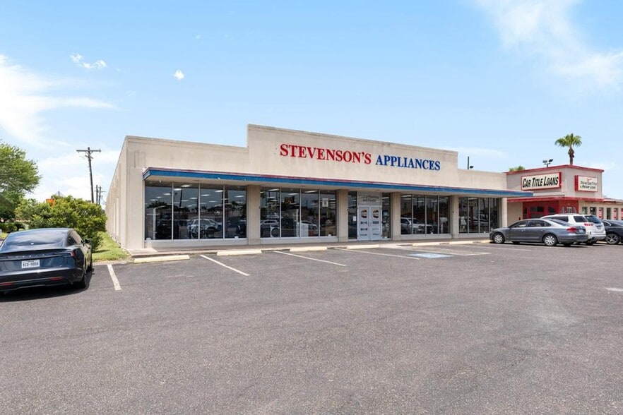 3101 N 10th St, McAllen, TX for lease - Building Photo - Image 2 of 26