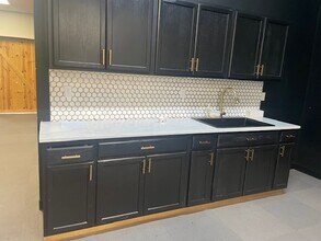 5959 Shallowford Rd, Chattanooga, TN for lease Interior Photo- Image 1 of 3