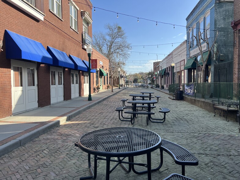 237 S Cedar St, Summerville, SC for lease - Building Photo - Image 2 of 4