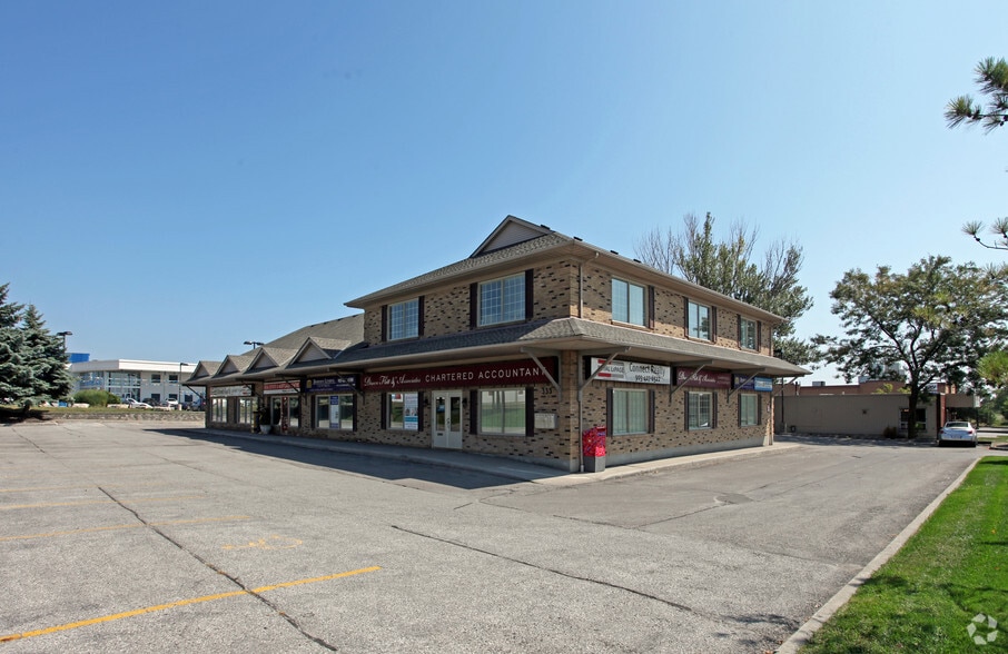 335 Bayly St W, Ajax, ON à vendre - Photo principale - Image 1 de 1