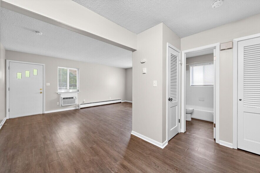 8420-8438 Robinson St, Overland Park, KS à vendre - Photo du bâtiment - Image 2 de 14