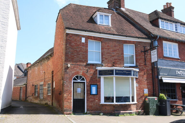 16 Market Pl, Ringwood for lease Building Photo- Image 1 of 2