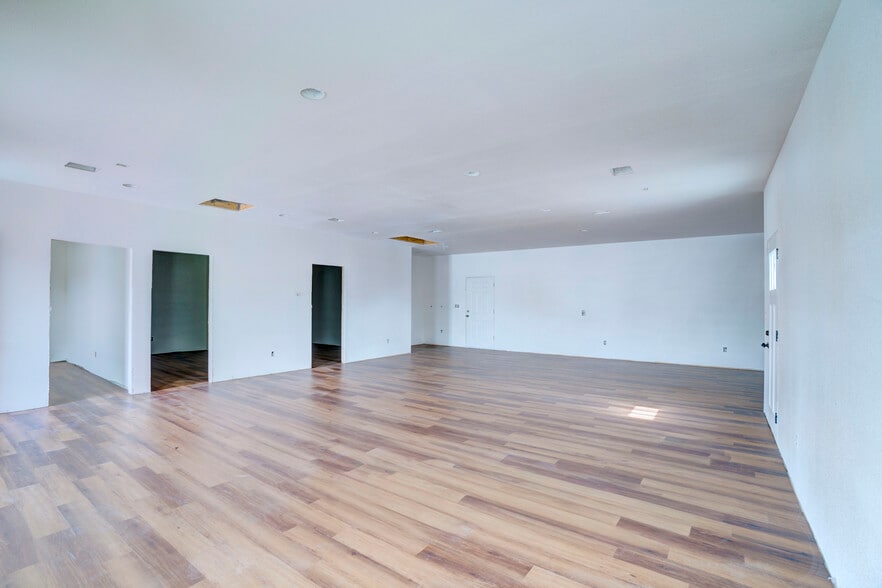 4700 Barbara Rd, River Oaks, TX à vendre - Photo du bâtiment - Image 3 de 13