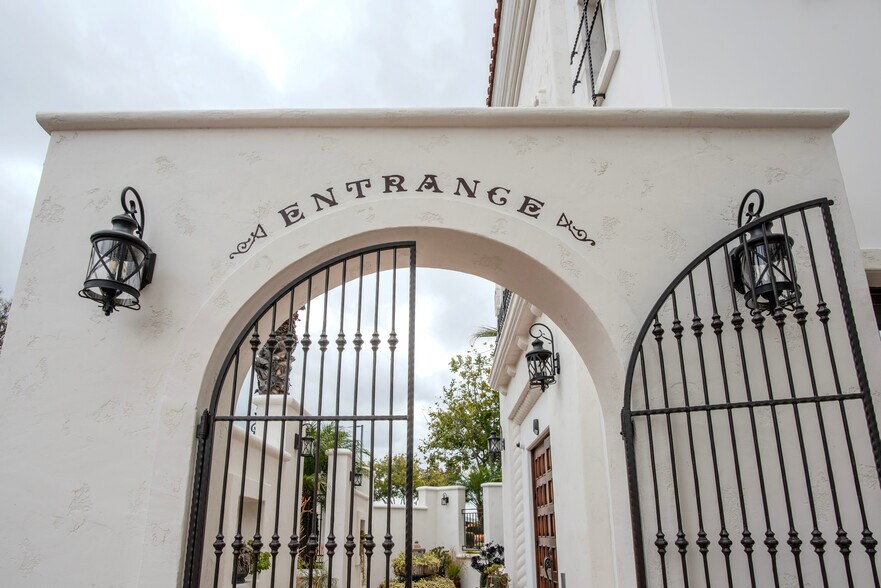 4650 Overland Ave, San Diego, CA à louer - Photo du bâtiment - Image 3 de 12