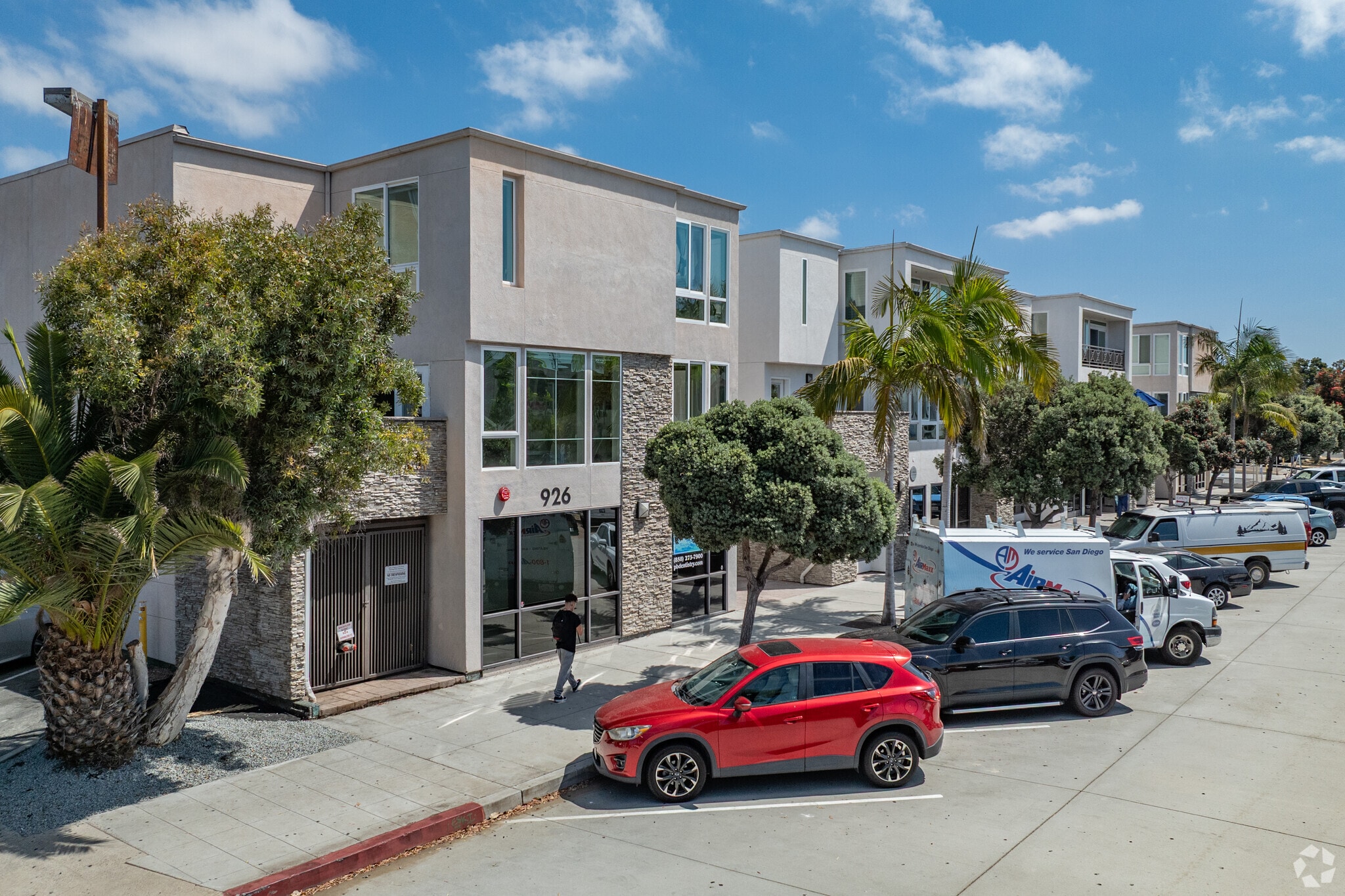 928-950 Hornblend St, San Diego, CA for sale Primary Photo- Image 1 of 23