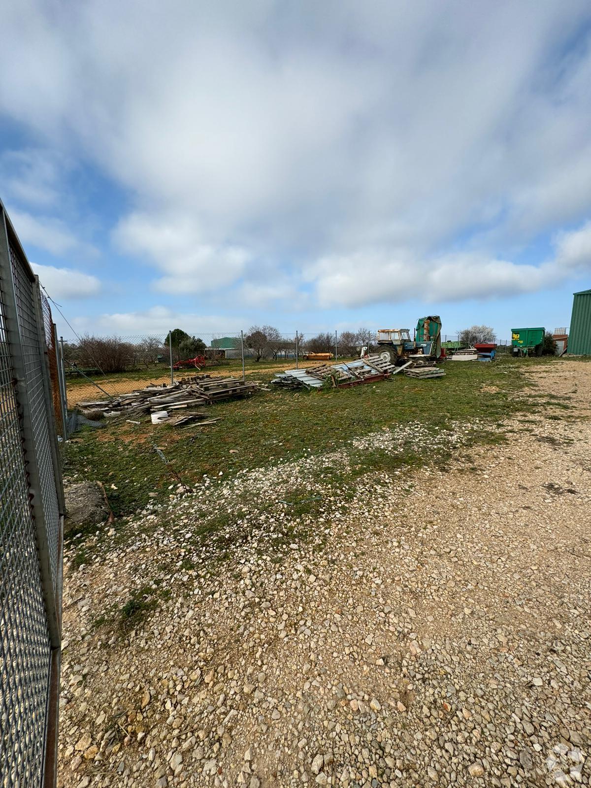 Land in Santorcaz, Madrid for sale Primary Photo- Image 1 of 11
