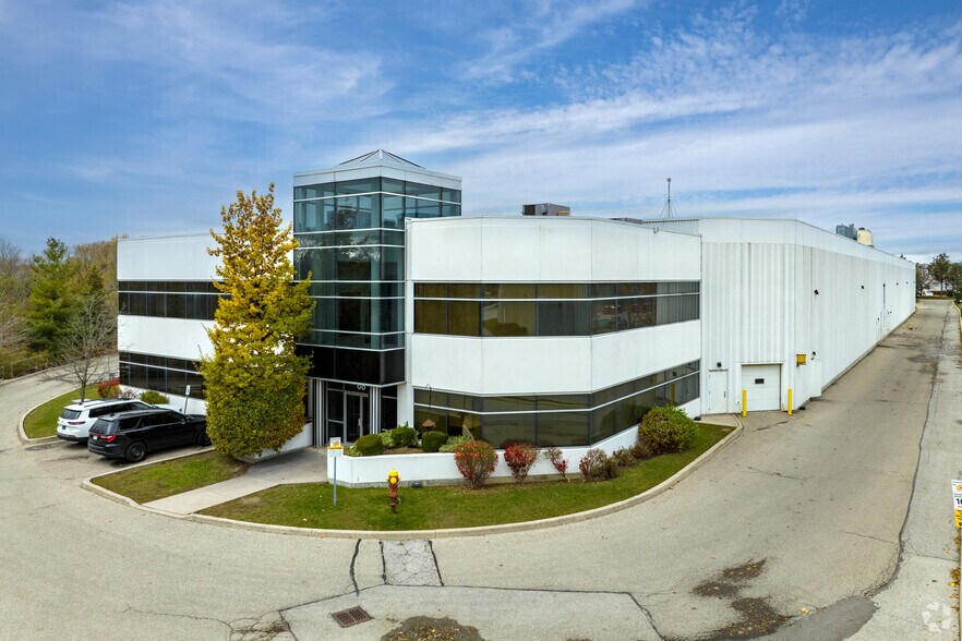 68 Leek Cres, Richmond Hill, ON for sale - Building Photo - Image 1 of 1