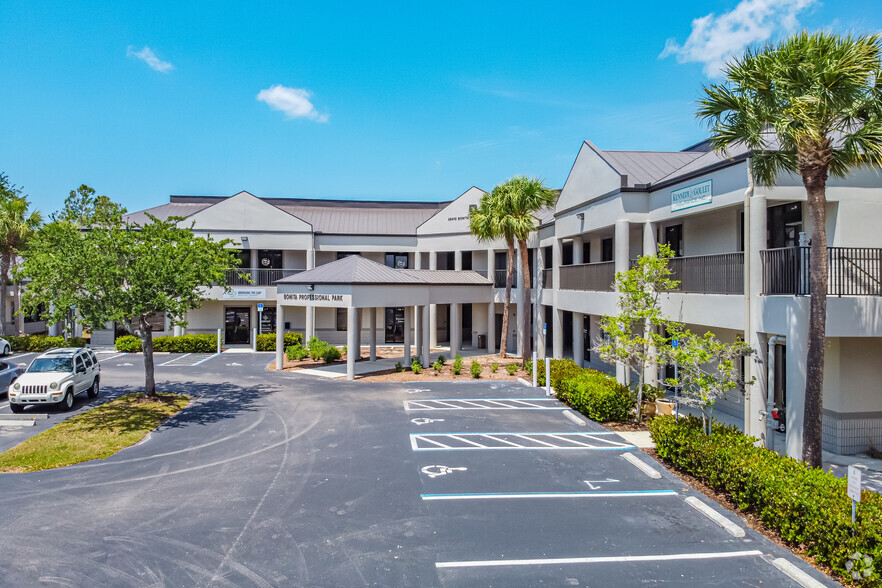 28410 Bonita Crossing Blvd, Bonita Springs, FL for lease - Building Photo - Image 1 of 1