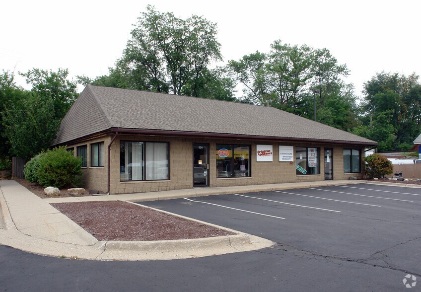 322-324 W Grand River Ave, Brighton, MI for sale - Primary Photo - Image 1 of 3